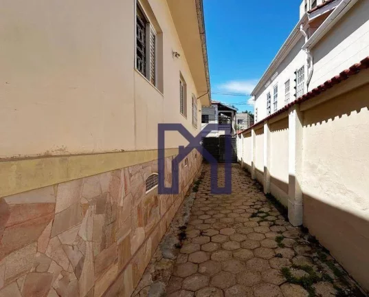 Imagem Casa com 6 dormitórios à venda, 283 m² por R$ 1.400.000,00 - Varginha - Itajubá/MG