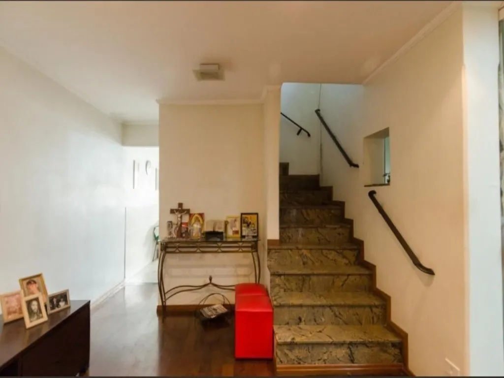 Imagem Sobrado à venda em São Bernardo do Campo-SP, bairro Planalto: 3 quartos, 3 banheiros, 2 vagas, 197m². Imperdível!