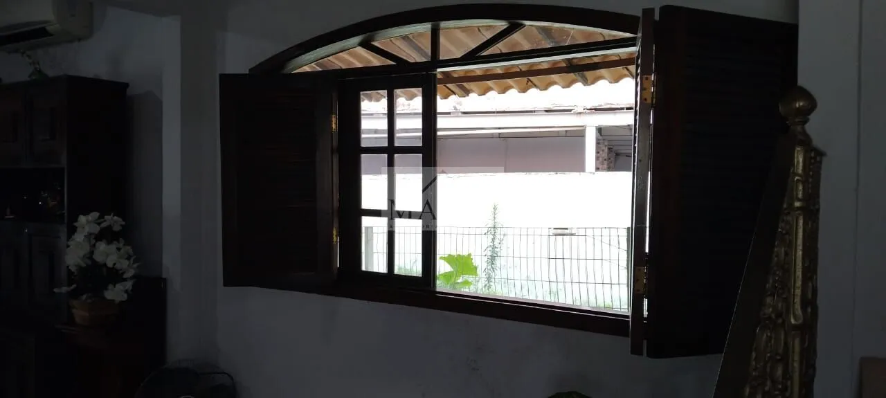 Imagem Linda Casa à Venda em Jardim Iguaçu - Nova Iguaçu | Espaço, Conforto e Tranquilidade para sua Família