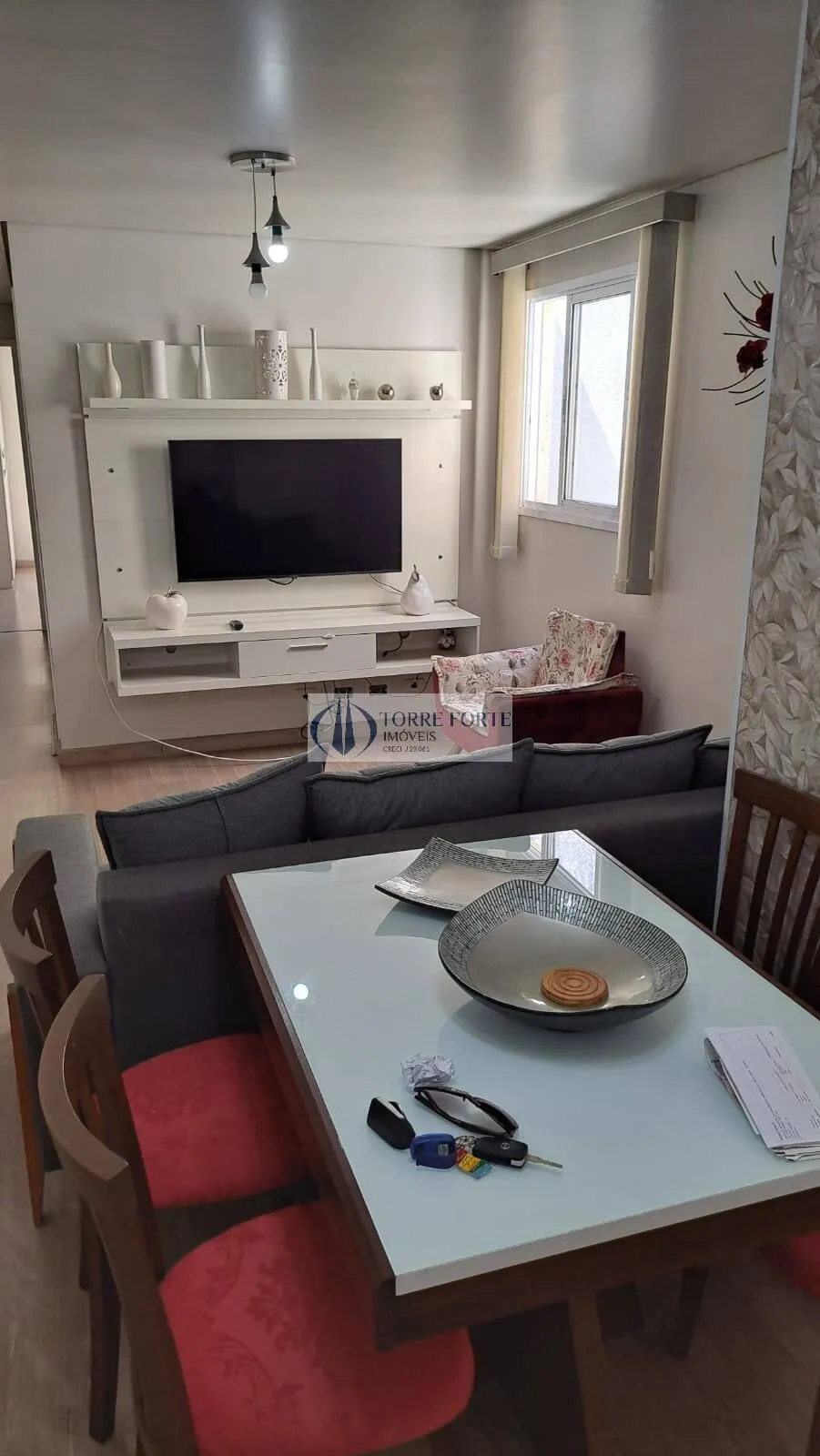 Foto do imóvel Lindo apartamento sem condomínio 2 dormitórios , 1 suíte , 1 vaga em Rua Francisco Otaviano