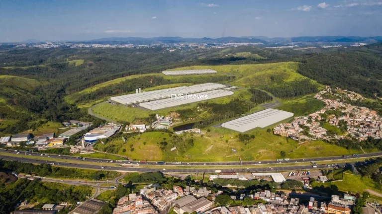 Foto do imóvel Galpão para Locação em Franco da Rocha-SP com 11.788 m²