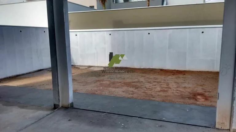 Imagem Casa na fase de Acabamento em Condomínio