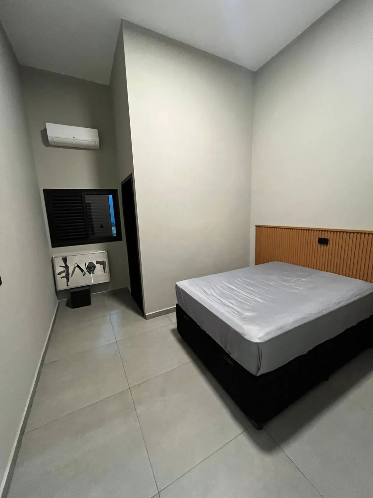 Imagem Luxuosa Casa de 700m² em Santa Isabel - Beira da Água com 6 Suítes