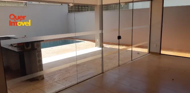 Imagem Casa de Alto Padrão no Condomínio Residencial Alto do Bonfim em Ribeirão Preto-SP 3 quartos, 1 suíte, 2 salas, 3 banheiros, 6 vagas de garagem, 238,00 m² de área Quer Imóvel Negócios Imobiliários