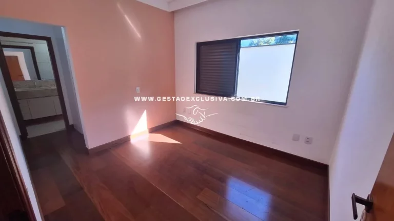 Imagem CASA VILA CRISTO REDENTOR 4 DORM 2 SUITES