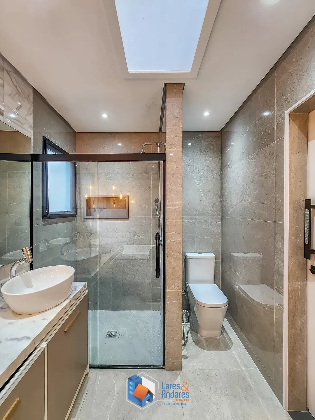 Imagem Casa para venda em Vila Clementino com 3 quartos, sendo 1 suíte, 297m²