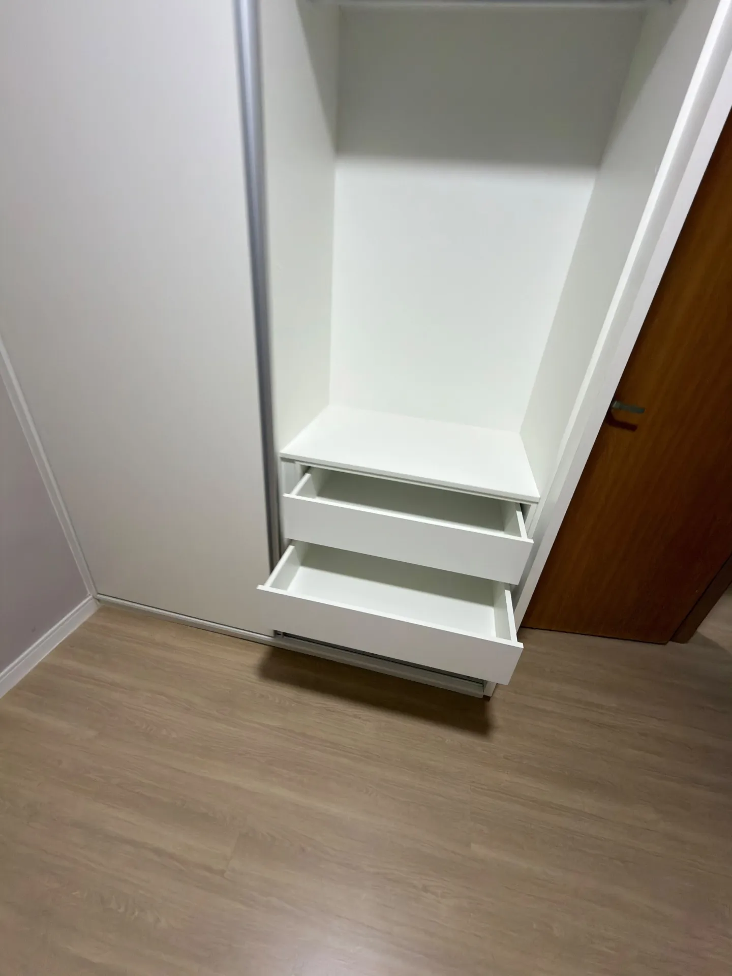 Imagem Apartamento, condomínio Chapada da Costa , 2 quarto mobiliado