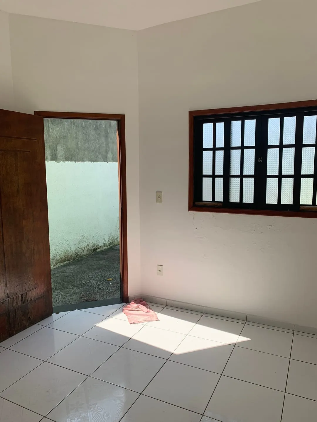 Foto do imóvel Casa à venda 2 Quartos, 1 Suite, 2 Vagas, 125M², Residencial e Comercial Cidade Jardim, Pindamonhangaba - SP