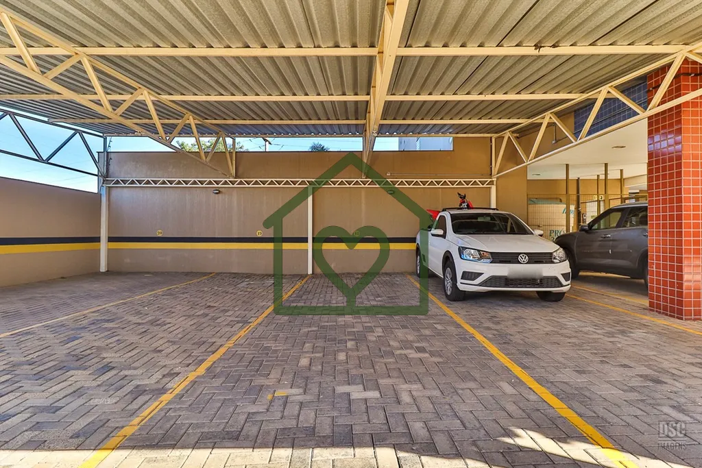 Imagem No bairro Jardim Botânico, na Rua Prof. Cristiano Fischer n° 838, este apartamento com 87,74m² de...