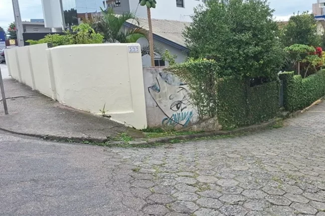 Imagem TLL 399 Lote 590441044-59 - Terreno à venda no bairro Trindade - Florianópolis/SC