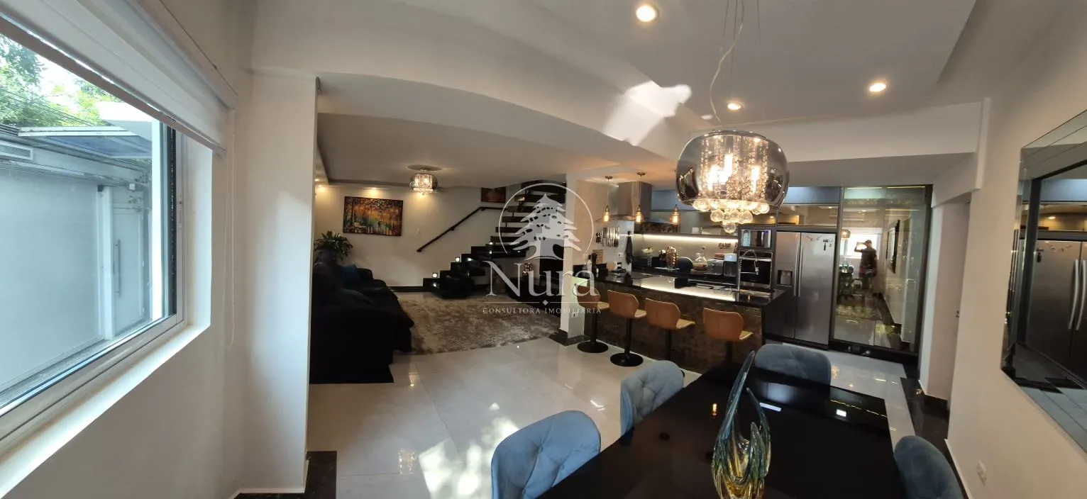 Imagem Sobrado de 2 quartos, 156m² no bairro Embaré, em Santos