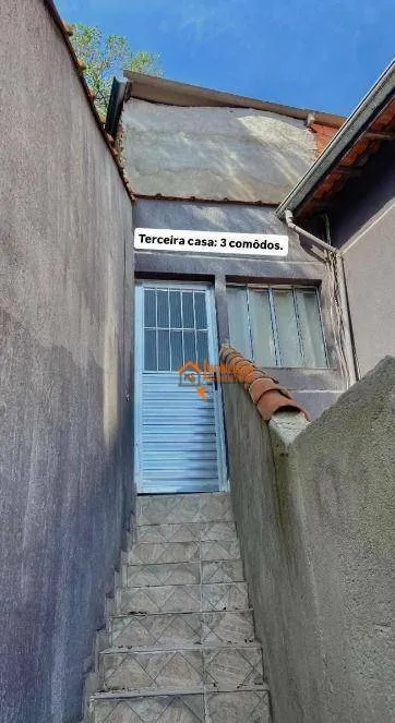 Imagem Sobrado de 4 cômodos + 3 casas à venda por R$ 530.000 - Parque Mikail - Guarulhos/SP