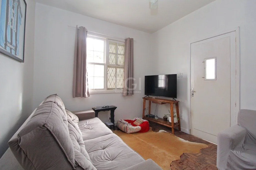 Imagem Casa para Venda - 264m², 3 dormitórios, 2 vagas - Santa Tereza