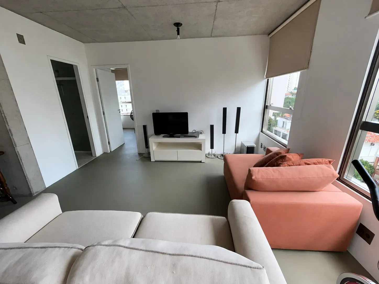 Imagem Apartamento com 1 Quarto à Venda ou Locação, 75 m² em Campo Belo - São Paulo