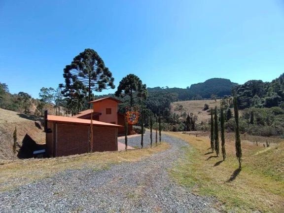 Imagem Sítio com 5 dormitórios à venda, 126000 m² por R$ 2.750.000,00 - Bom Jardim - Camanducaia/MG