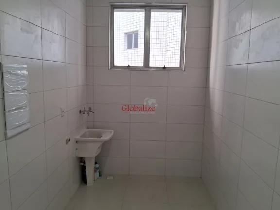 Imagem Casa Sobreposta Alta em Santos no Embaré com piscina, 3 dormitórios, dependência de empregada, uma suíte a venda por R$ 2.000.000,00