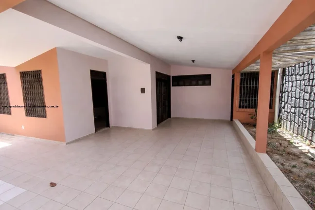 Imagem Casa para Venda em Natal, Pitimbu, 4 dormitórios, 1 suíte, 2 banheiros, 3 vagas