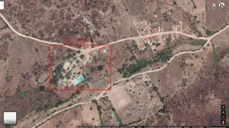 Imagem Venda terreno em carapotos