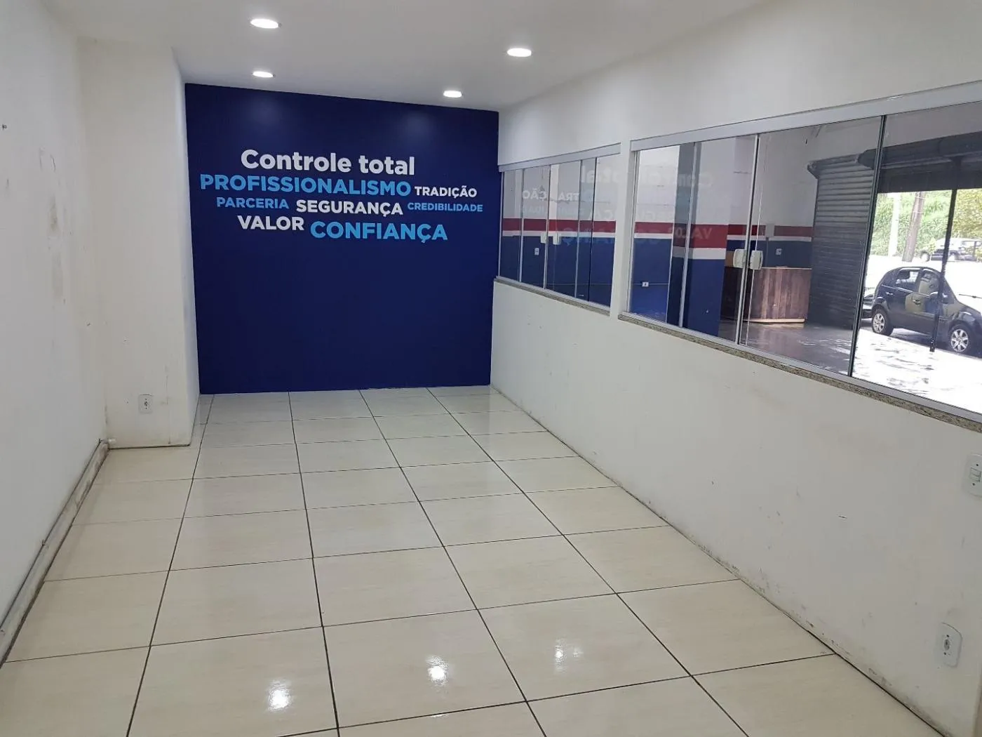 Imagem Comercial para Venda em Petrópolis / RJ no bairro Bingen