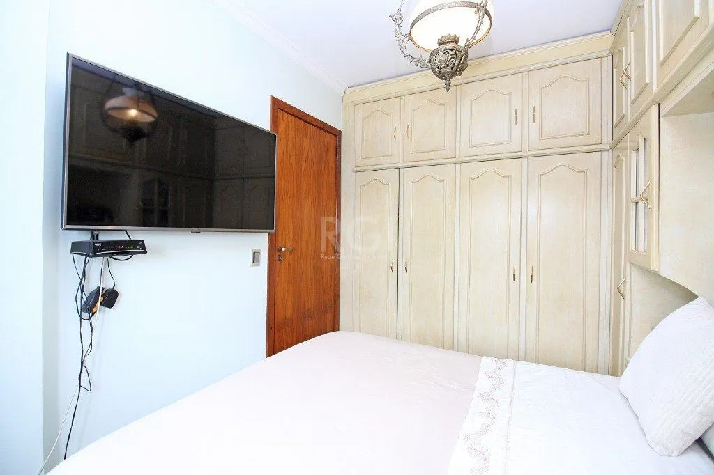 Imagem Apartamento para Venda - 72m², 2 dormitórios, 1 vaga - Passo da Areia