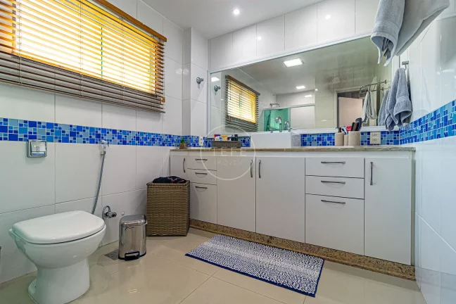 Imagem CASA com PORTEIRA FECHADA e 275m² na TAQUARA - Pronta para sua mudança!
