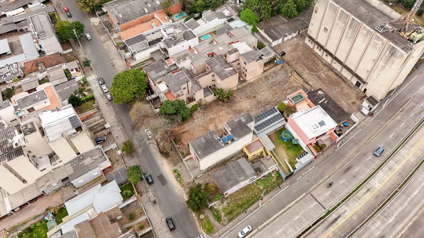 Imagem Terreno 968m² no bairro Partenon