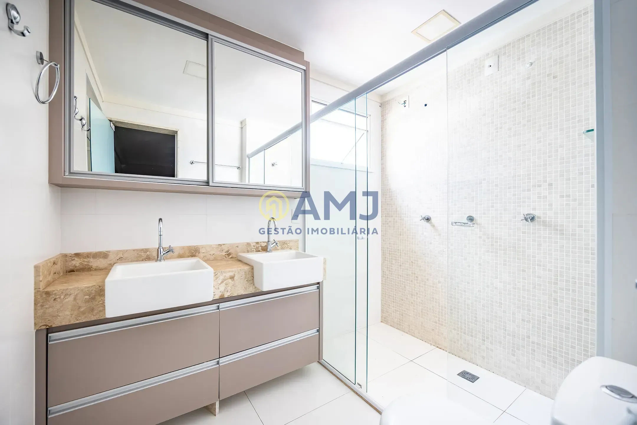 Imagem Apartamento à venda 3 Suítes - Palco Vaca Brava