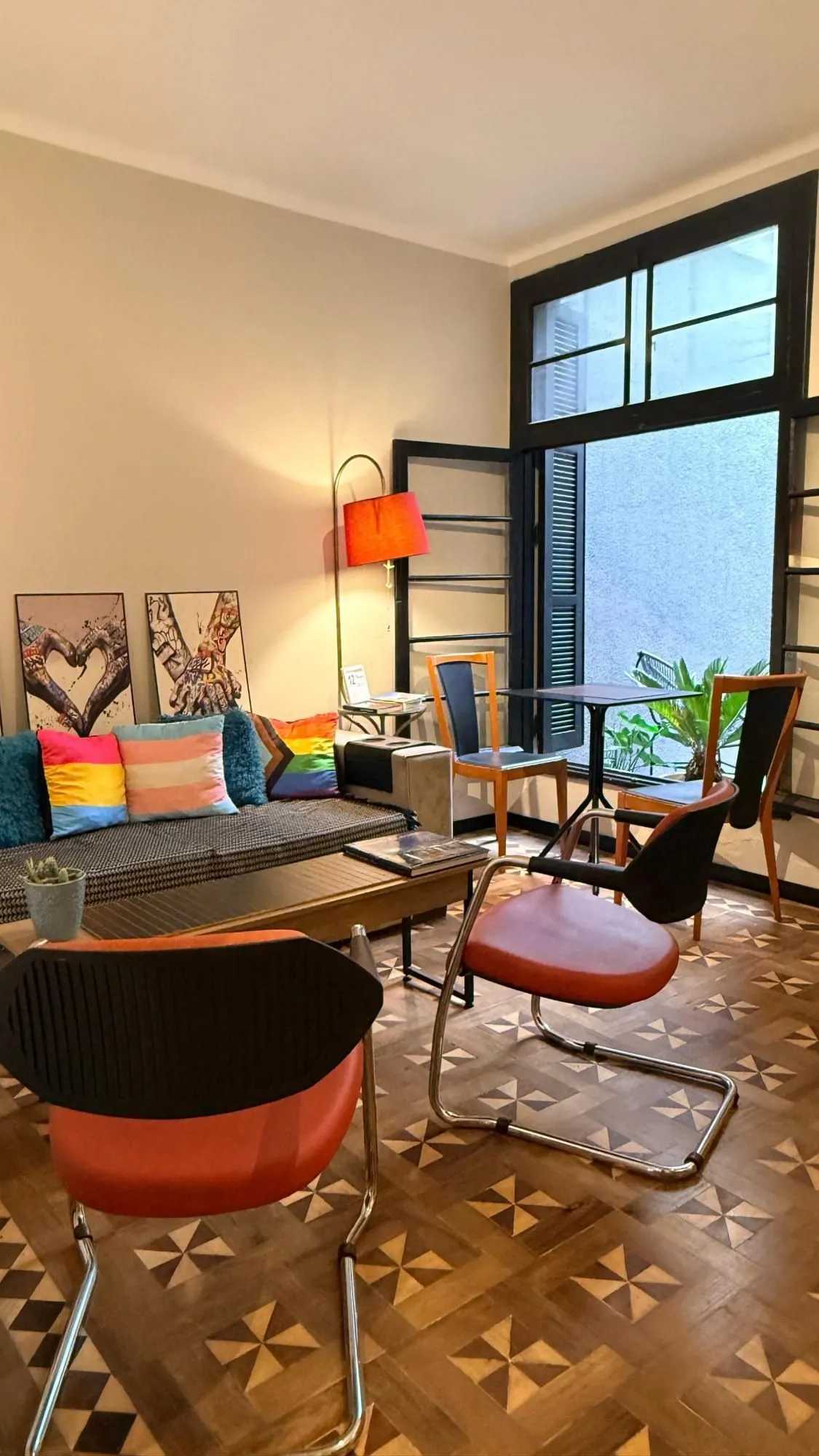 Imagem Prédio na Andre da Rocha com garagem