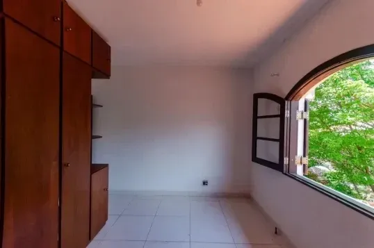 Imagem Casa com 3 Quartos para Alugar, 300 m² em Conjunto Residencial Vista Verde - São Paulo
