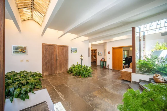 Imagem Casa 5 suítes à venda, 756 m² por R$ 2.300.000 - Chácara Eliana - Cotia/SP