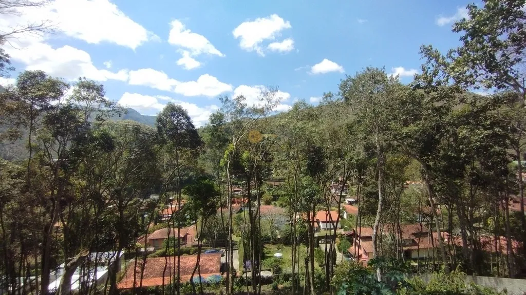 Imagem Terreno em Condomínio para Venda em Teresópolis / RJ no bairro Green Valley