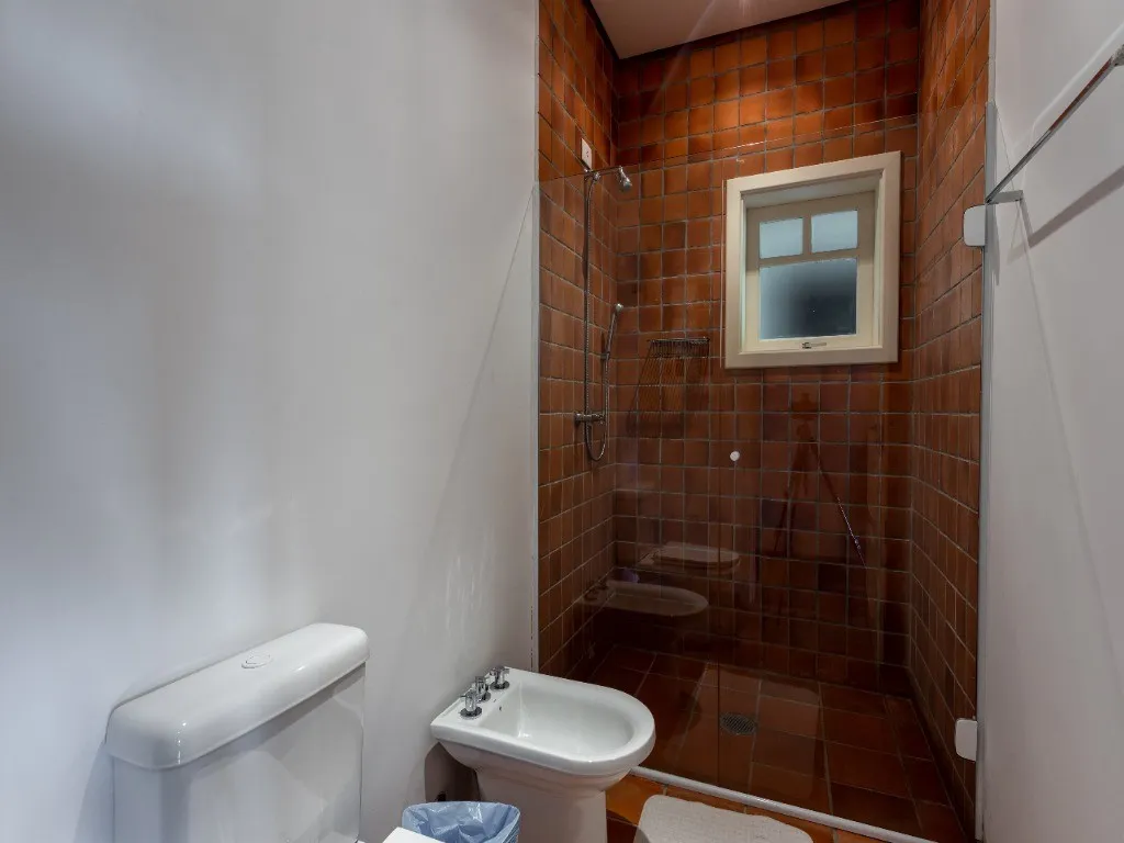 Imagem Casa de luxo em condomínio à venda em Campos do Jordão - 5 quartos, 5 suítes, 5 banheiros, 4 vagas, 900m².