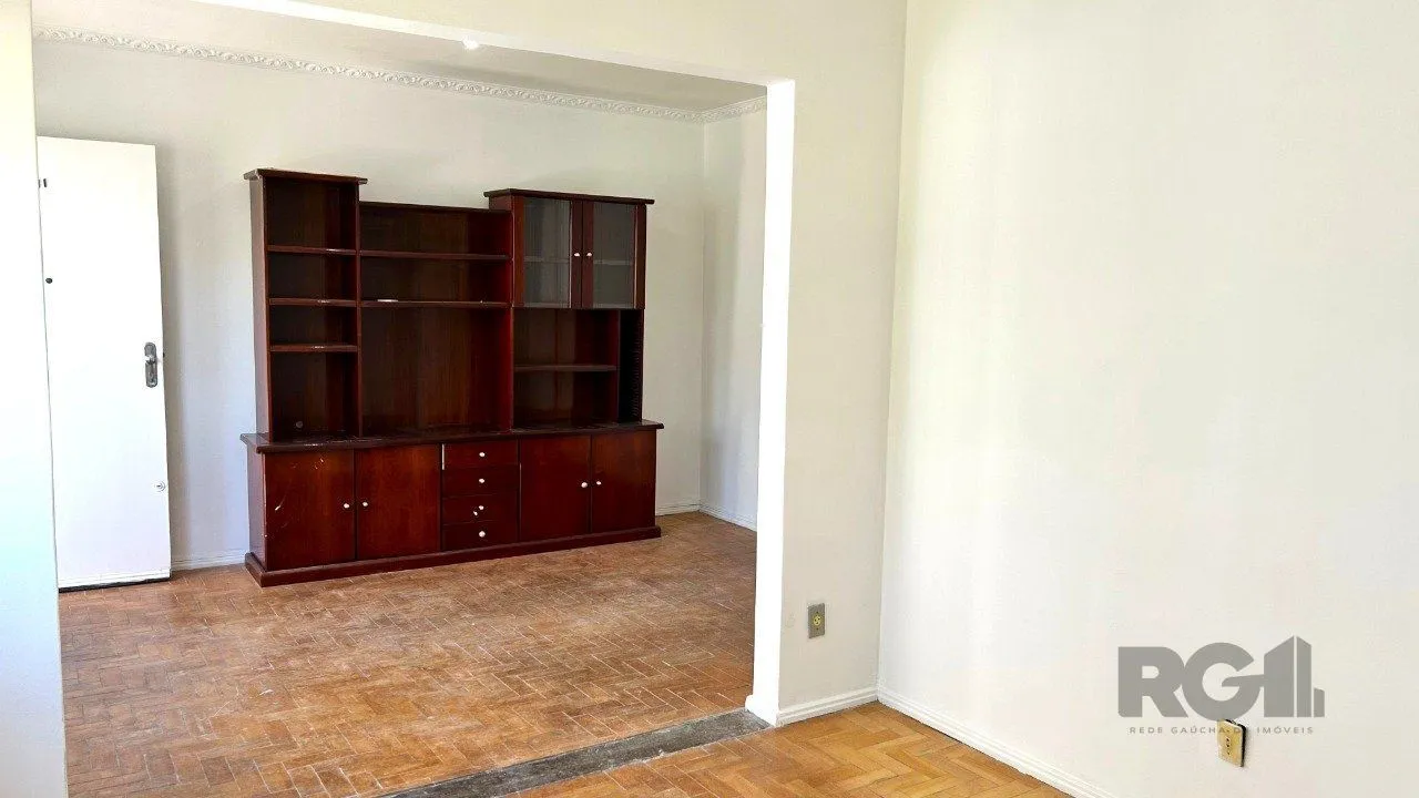 Imagem Apartamento 03 dormitórios no bairro Menino Deus, excelente localização.