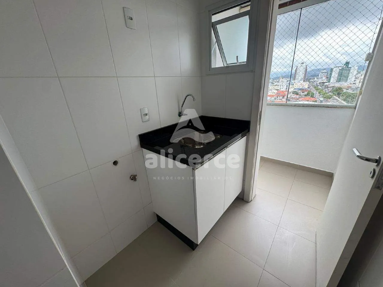 Imagem Apartamento Semi Mobiliado à Venda em Palhoça - ideal para quem busca conforto, modernidade e praticidade no dia a dia.