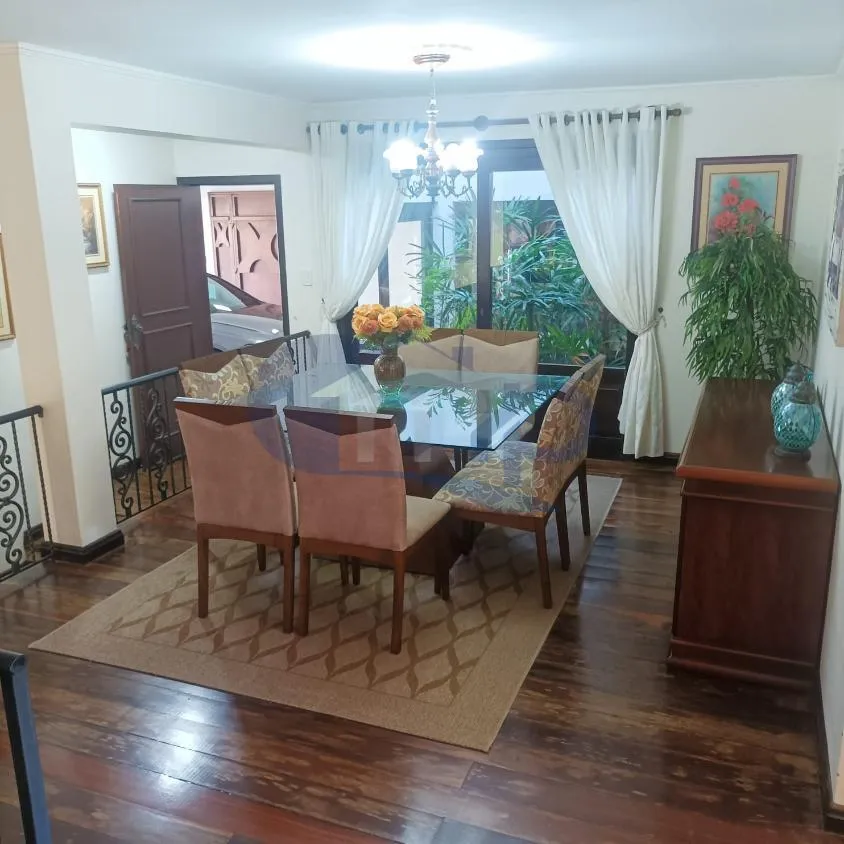 Imagem Casa á venda com 6 dormitórios no centro de Torres/RS