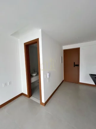Imagem Lindo Studio de alto padrão com varanda a venda na Barra