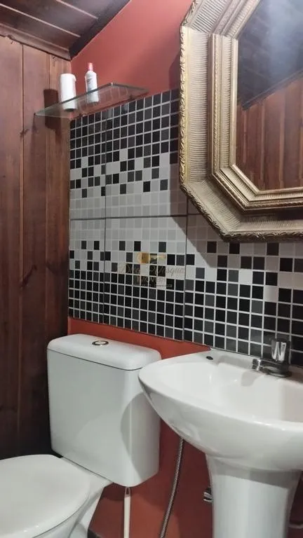 Imagem Casa em Condomínio para Venda em Teresópolis / RJ no bairro Panorama