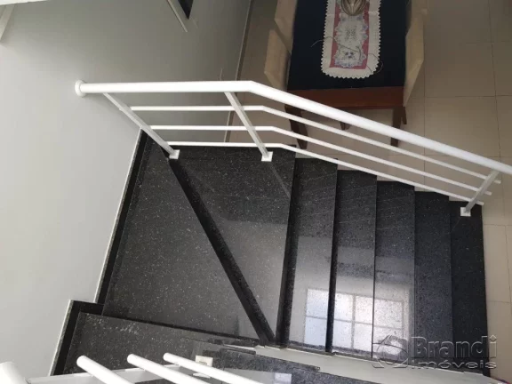 Imagem Ótimo sobrado 3 dorms sendo 1 suíte planejada, cozinha planejadas, 2 vagas.
