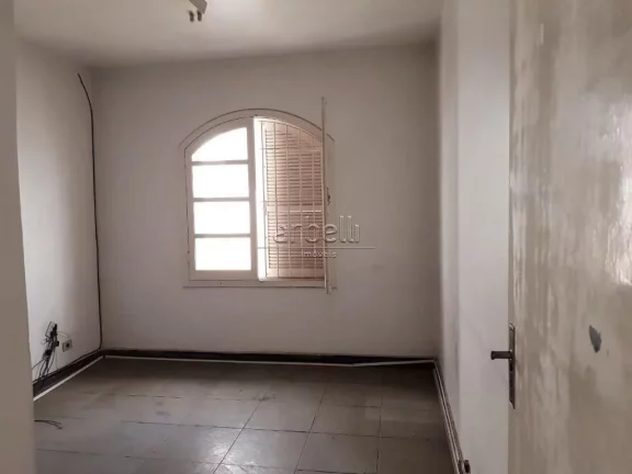 Imagem Sobrado com 400 metros quadrados de área construida, distribuído da seguinte forma: Piso térreo: ...
