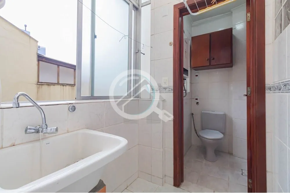 Imagem Amplo apartamento à venda em localização privilegiada, no bairro Rio Branco, - em Porto Alegre. D...