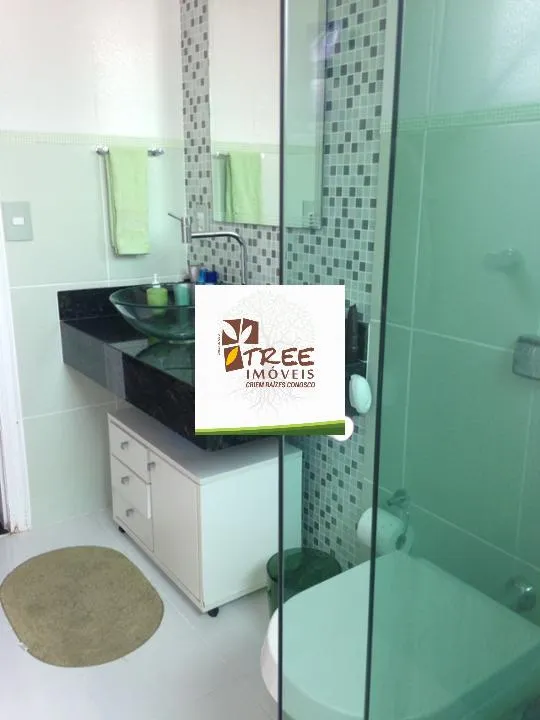 Imagem VENDA DE CASA TÉRREA NO CONDOMÍNIO MONTEREY VILLE, EM MOGI DAS CRUZES, 700m² com 4 quartos, 2 suítes, piscina, churrasqueira e 4 vagas. CONSULTE-NOS.