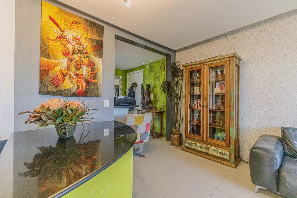 Imagem Vende-se apartamento com 3 quartos(1 suíte), 1 vaga, elevador