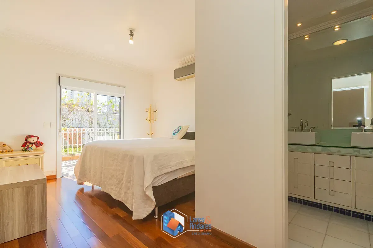 Imagem Casa no condomínio Condominio Villagio Della Hípica para venda com 3 quartos, sendo 3 suítes, 223m²