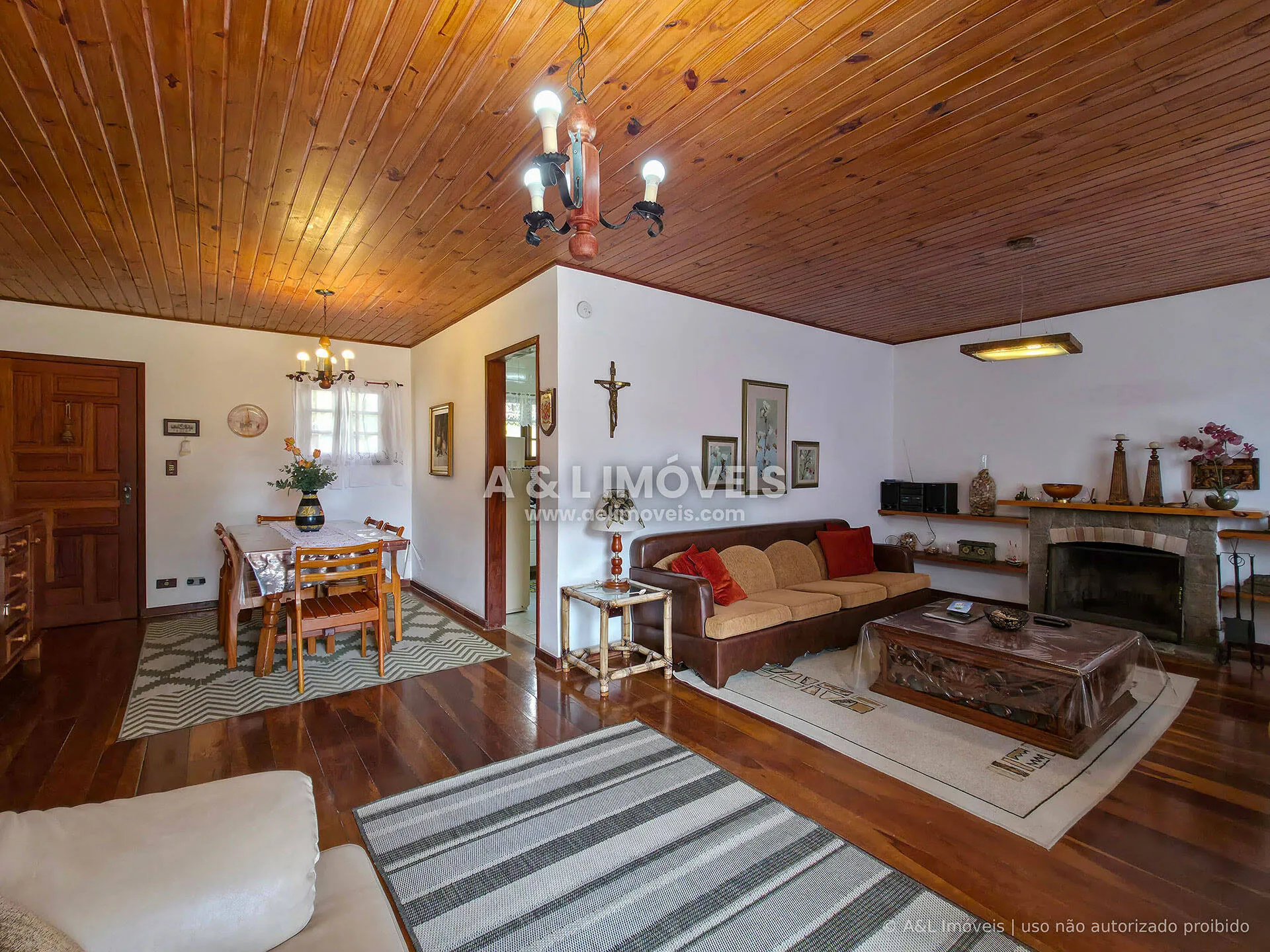 Foto do imóvel Apartamento com 3 dormitórios à venda em Campos do Jordão | 106,02 m² em Avenida Castelo Branco