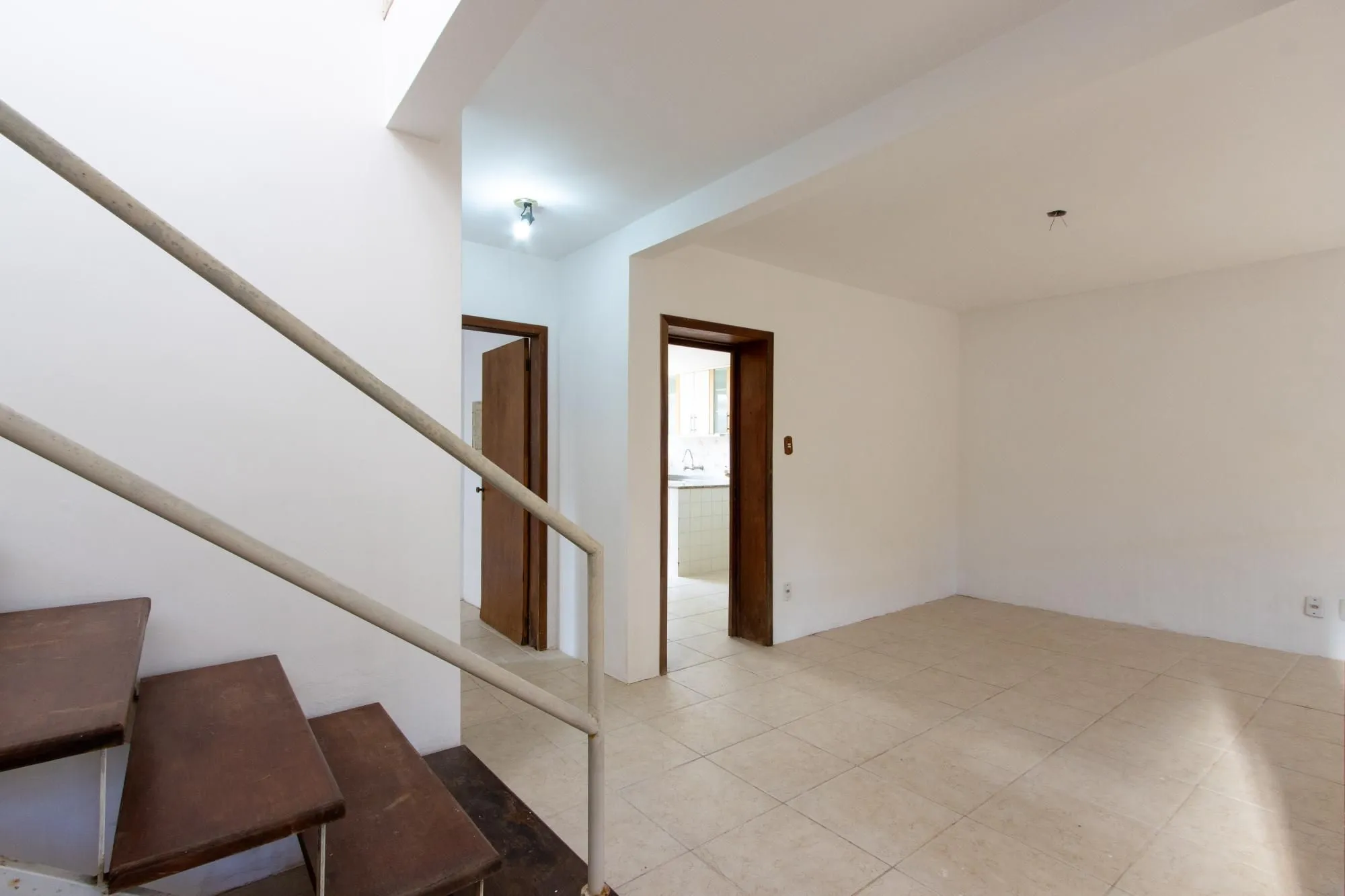 Imagem Casa para Venda - 253.35m², 3 dormitórios, sendo 1 suites, 4 vagas - Serraria