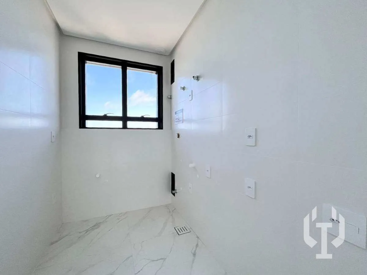 Imagem MARAVILHOSO VISTA MAR DE ALTO PADRÃO NO CENTRO DE ITAPEMA COM 4 SUÍTES