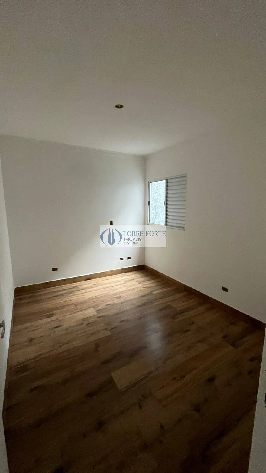 Imagem Casa sobrado novo, com 120m² em rua tranquila na Vila Canero