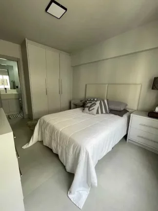 Imagem Apartamento mobiliado com 2 dormitórios sendo 1 suíte e 1 vaga no centro de Balneário Camboriú