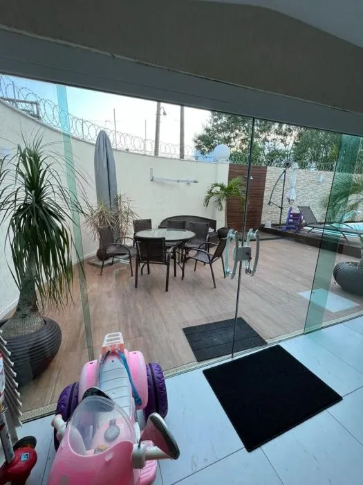 Imagem Jardins de Monet: casa triplex 260 m² e 4 quartos