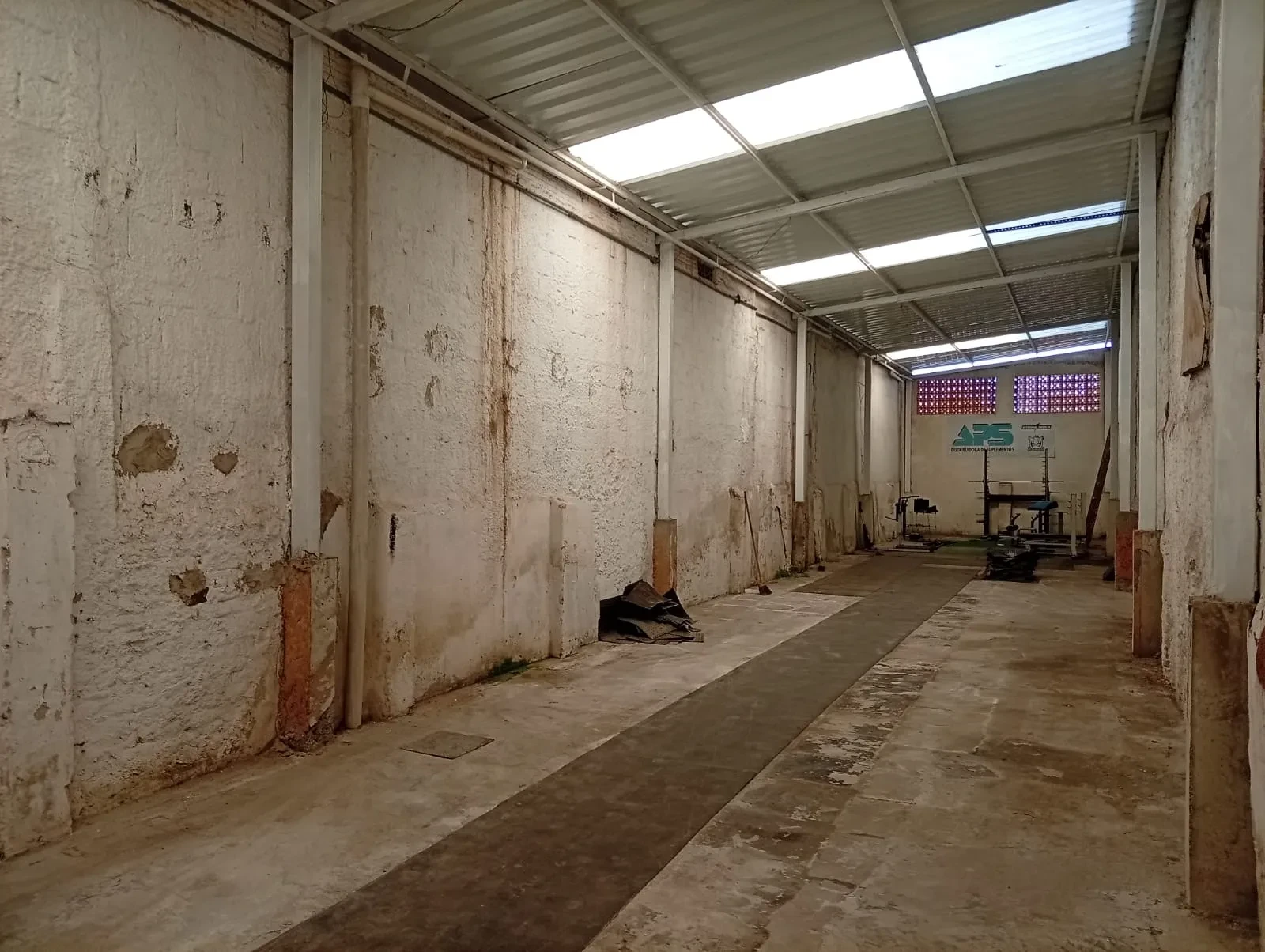 Imagem Galpão para Alugar, 250 m² em Vila Mathias - Santos